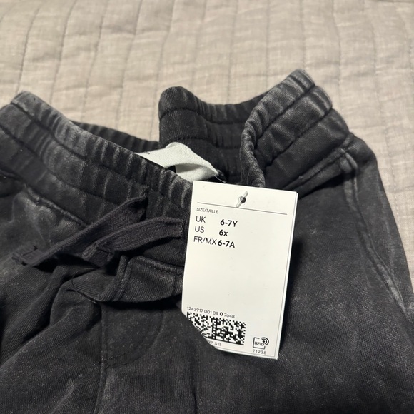 NWT Set of 2 H&M Cargo Sweatpants - Picture 3 of 5